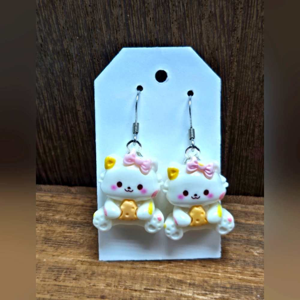 NWT Kawaii Cat With Cookie Earrings Pierced White Cat Cat Lady Dangle Drop
